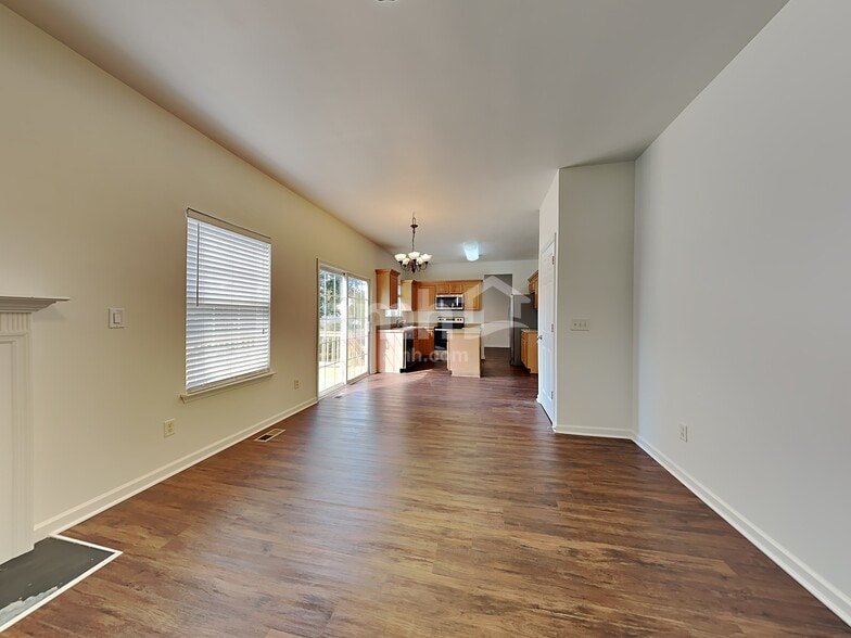 Building Photo - 105 Meadow Crest Ct