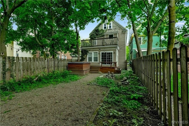 Building Photo - 110 Ashland Ave