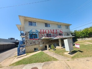 Building Photo - One Bedroom Apartment | Move in Ready