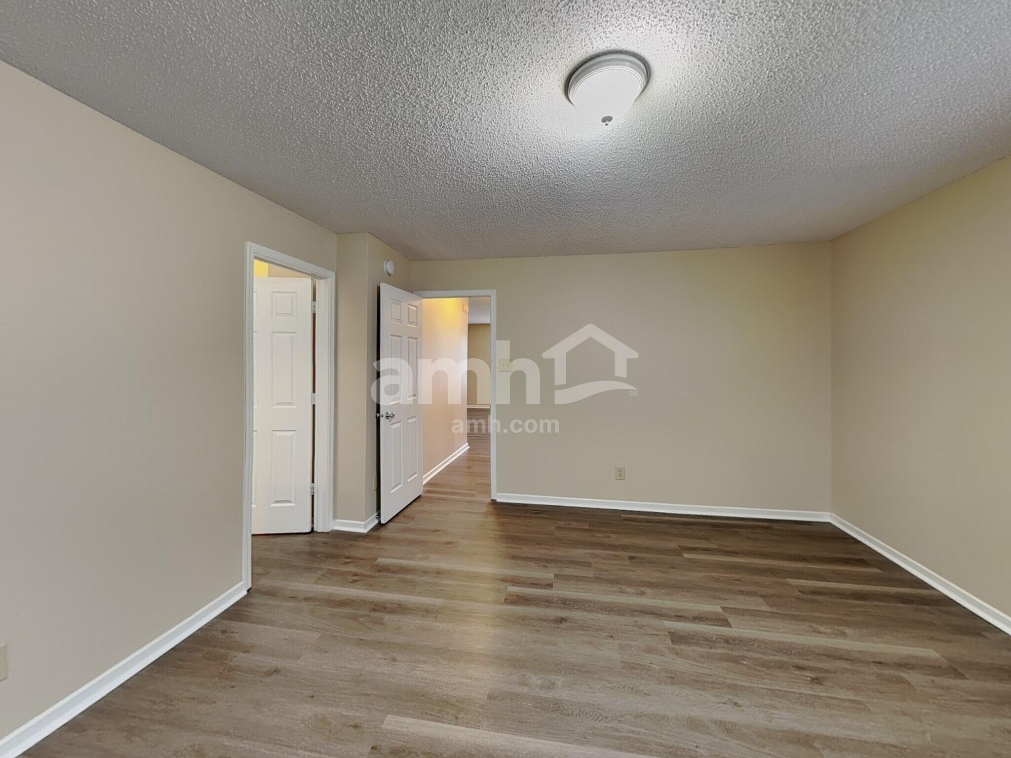 Building Photo - 10395 Butler Dr