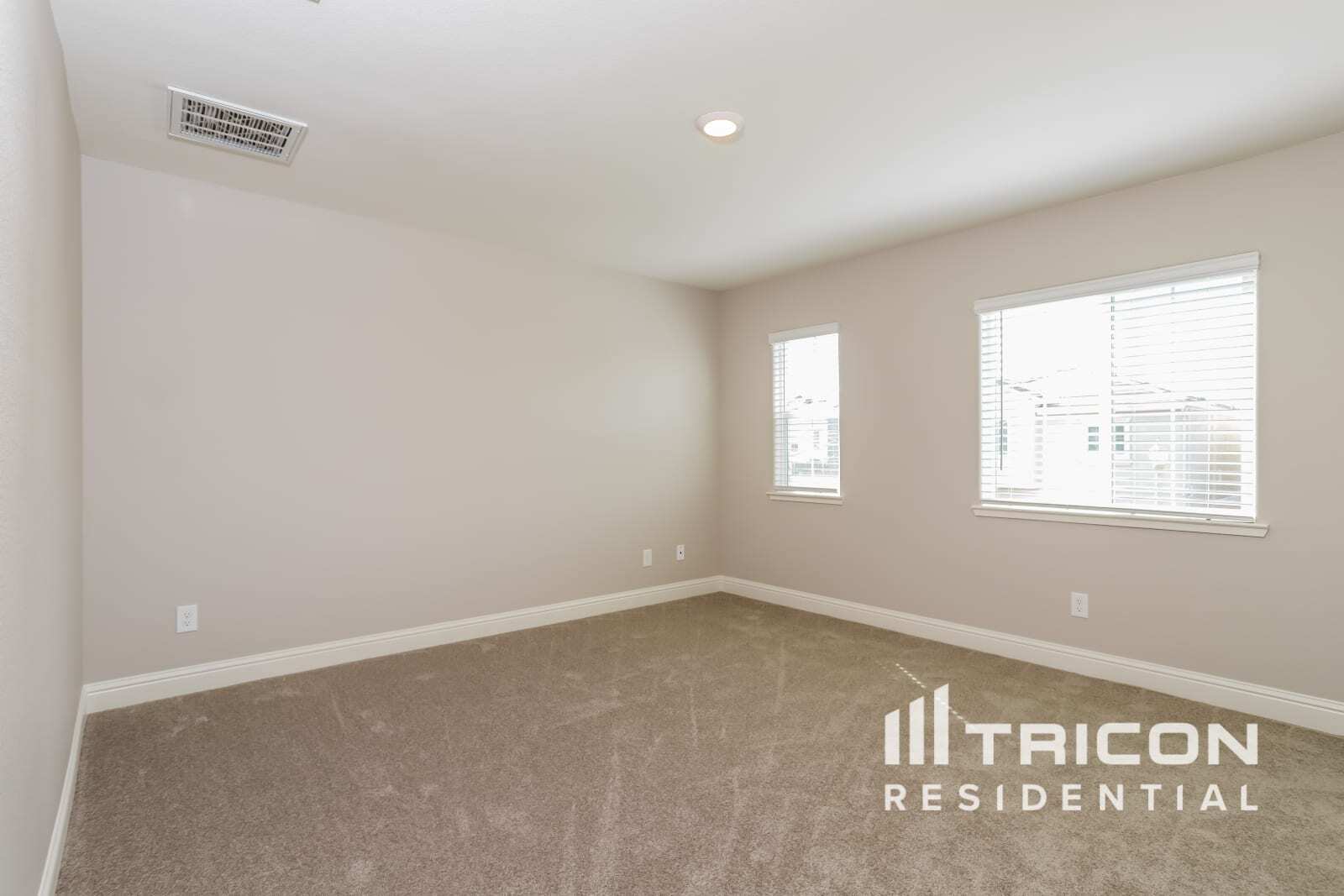 Building Photo - 2142 Comstock Ln