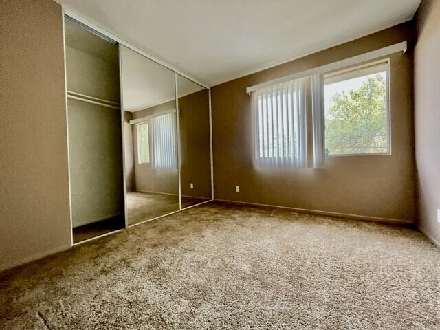 Building Photo - 74606 Driftwood Dr