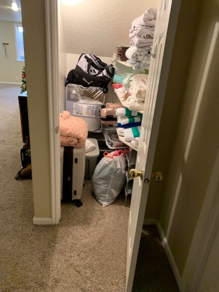 Building Photo - 1642 East Fort Union Blvd