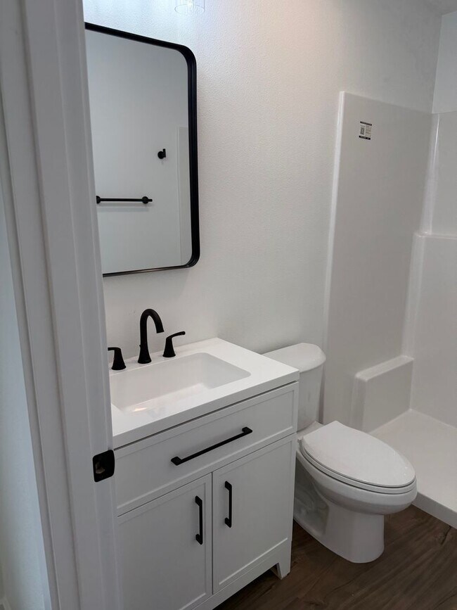 Building Photo - Brand new 3 bedroom 3 full bath townhouse in Thurston! MOVE IN SPECIAL!