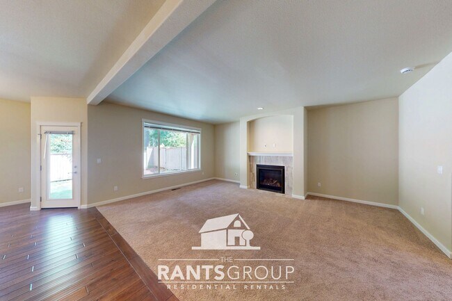 Building Photo - 4322 Dudley Dr NE