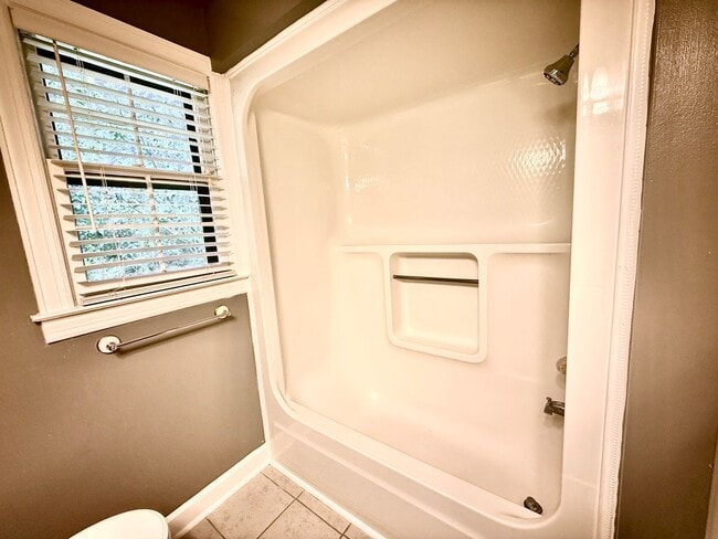 Building Photo - 1 Bedroom Condo On Chapman Mountain