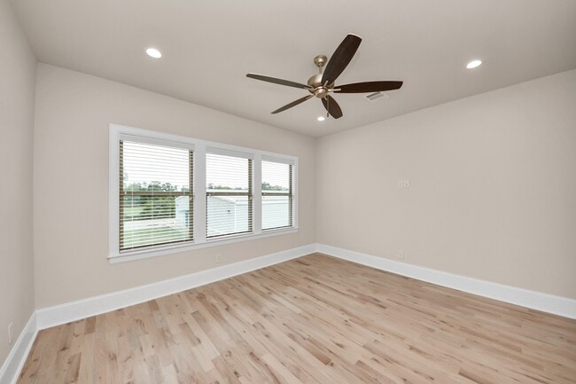 Building Photo - 6320 Milwee St