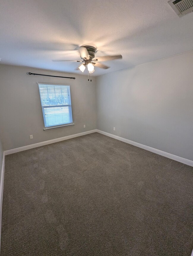 Building Photo - 9044 Quail Roost Dr