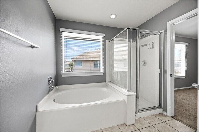 Building Photo - 12427 Oriole Lake Way