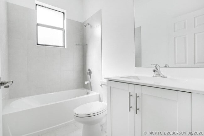 Building Photo - 2839 SW 16th Terrace