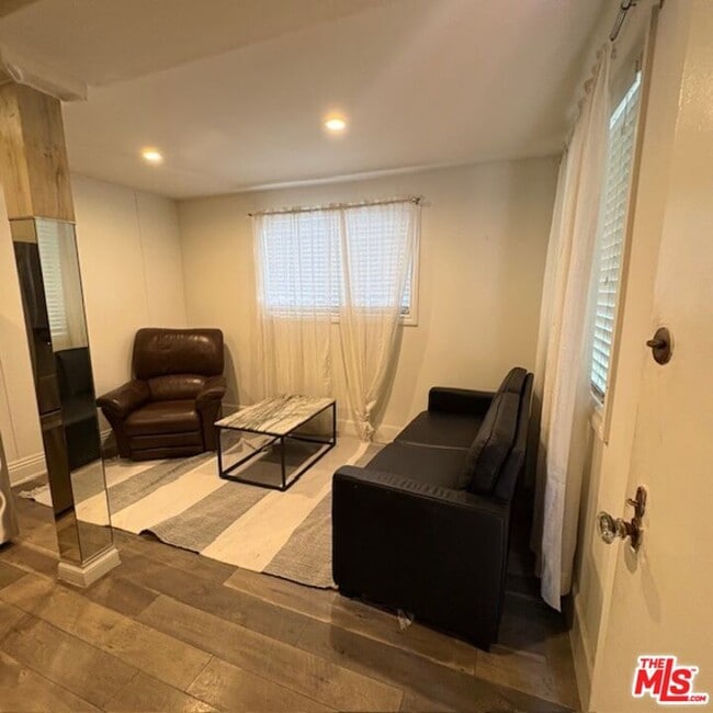 Building Photo - 10520 Eastborne Ave