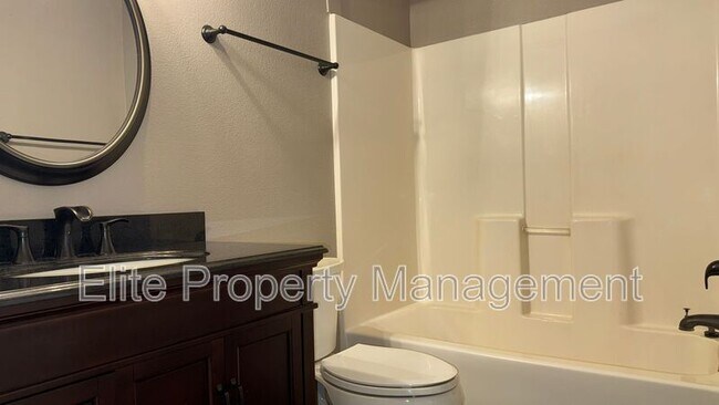 Building Photo - 788 S Knox Dr