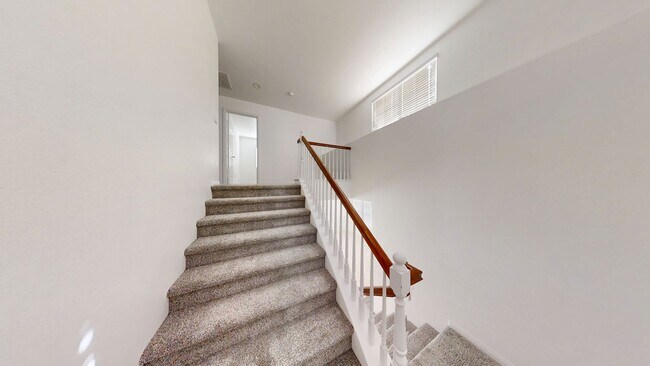 Building Photo - Beautiful 5 bedroom 3 bathroom home in Yucaipa