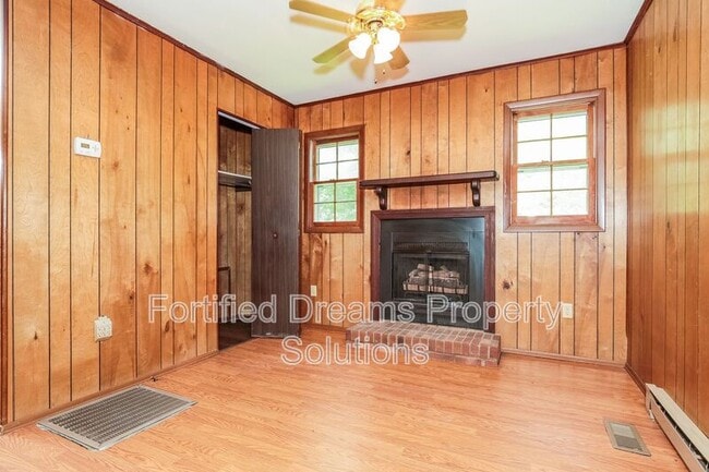 Building Photo - 114 Myers Dr