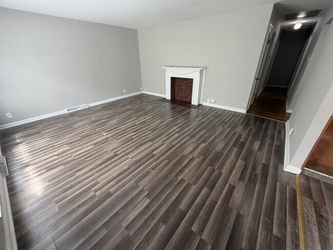Building Photo - 6150 Dupree Ave
