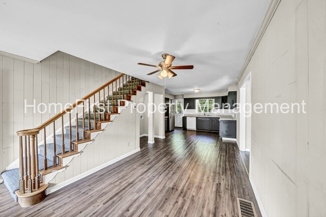 Building Photo - 105 Meadowlark Dr