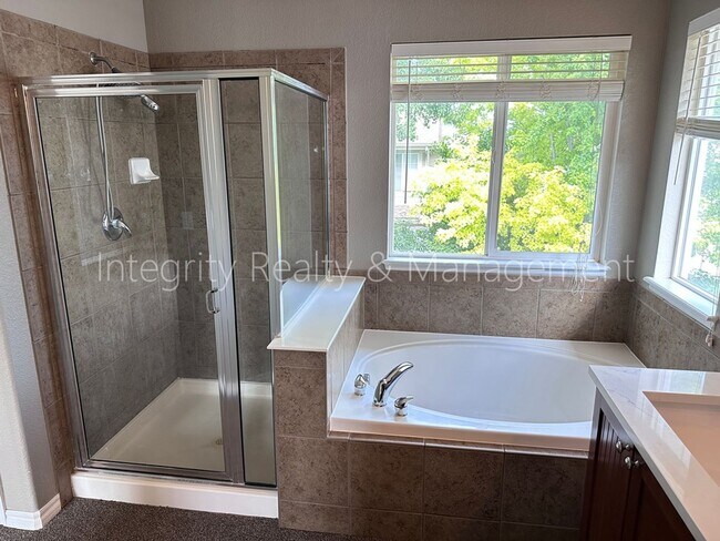 Building Photo - 10644 Wildhurst Cir
