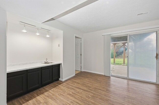 Building Photo - WESTWOOD - Spacious 3 bed 2.5 ba 2 car garage