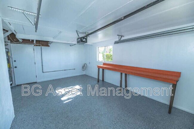 Building Photo - 1428 Monterey St