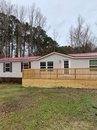 Building Photo - Enjoy Your NEW NEW NEW Home in Vanceboro