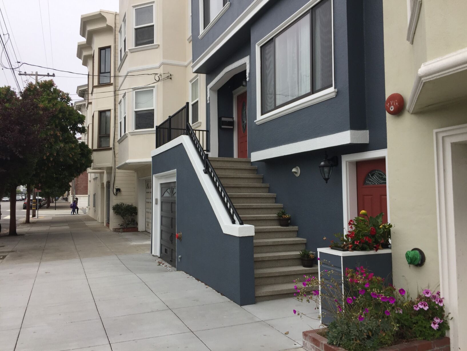 Building Photo - 1334 Anza St