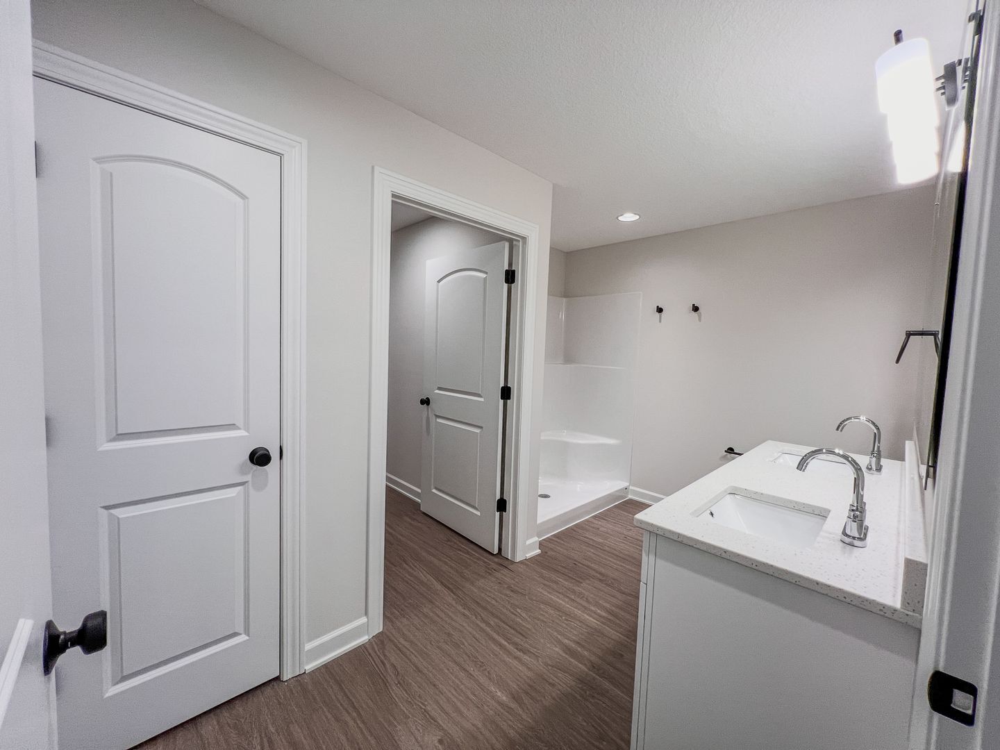 Building Photo - 607 S Division St