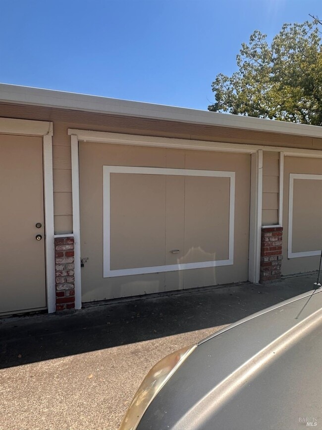 Building Photo - 1420 Callen St