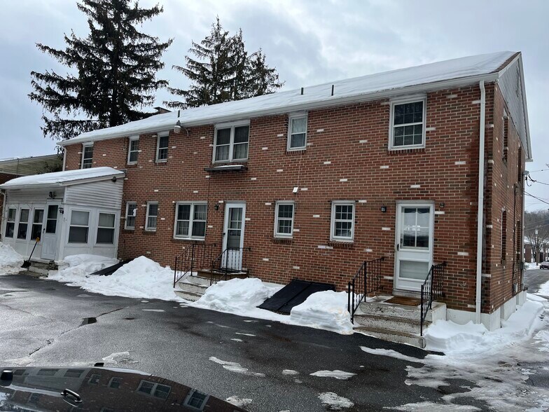 Building Photo - 95 Shawn Dr