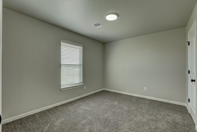 Building Photo - New Duplex For Lease in Noble on large lot. $500.00 off 1st month's rent with a 2 year lease!