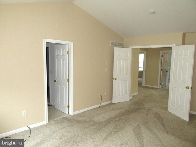 Building Photo - 20 Doolin Bay Dr