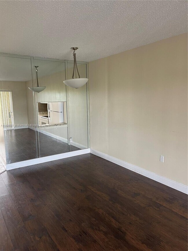 Building Photo - 8285 Sunrise Lakes Blvd