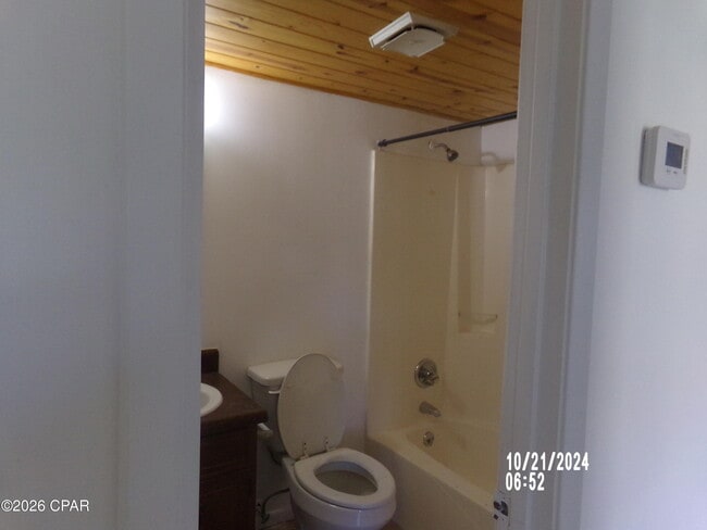 Building Photo - 3704 E 11th St