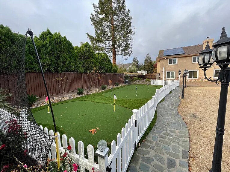 Building Photo - 1393 Arrowhead Ave