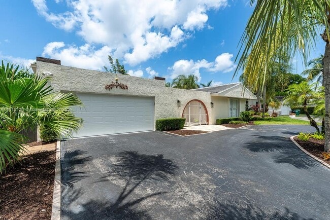 Building Photo - 9717 SW 93rd Terrace