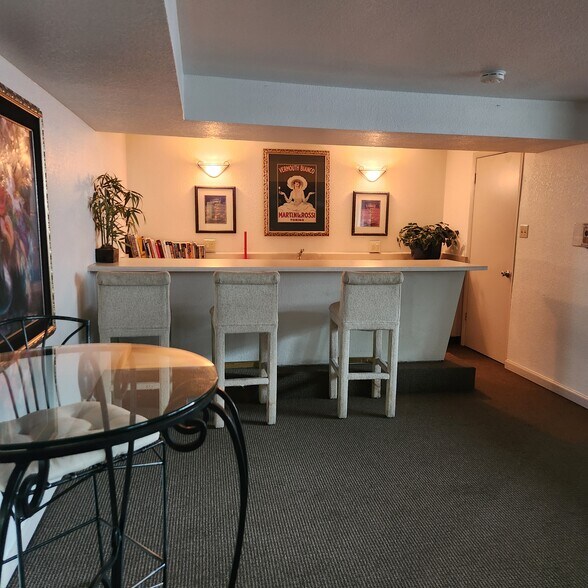 community room - 252 N Pennsylvania St