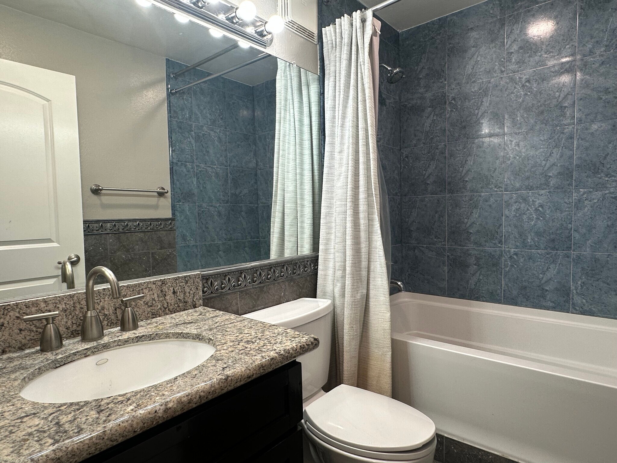 Main Bath - 600 W 9th St