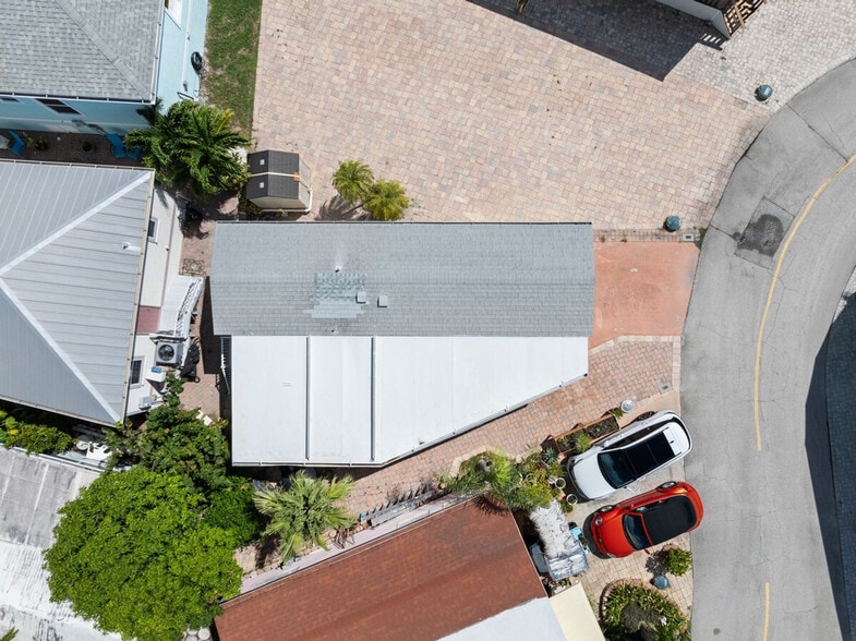 Building Photo - 1368 Nettles Blvd
