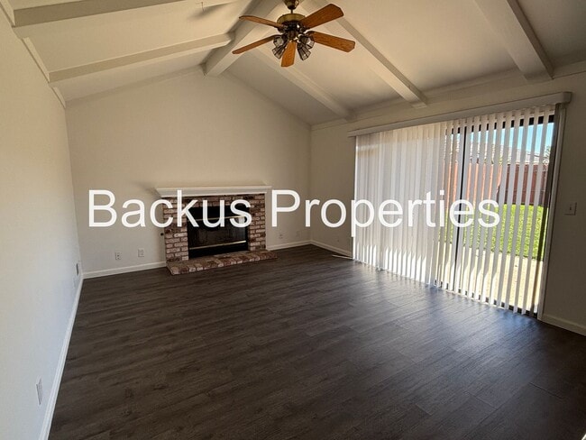 Building Photo - Wonderful Three bedroom Home in Greenfield