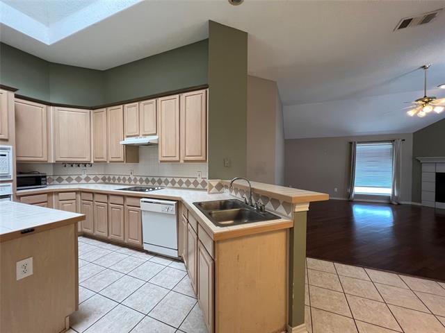 Building Photo - 2421 Princess Ct