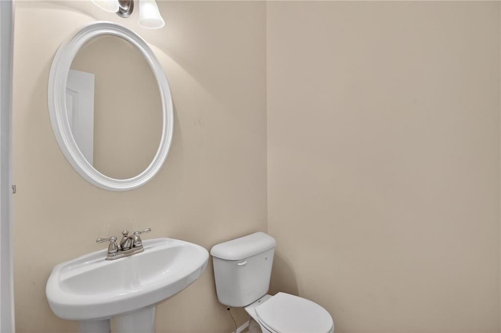 Building Photo - 2928 George Busbee Pkwy NW