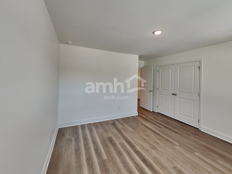 Building Photo - 215 Gershon Wy