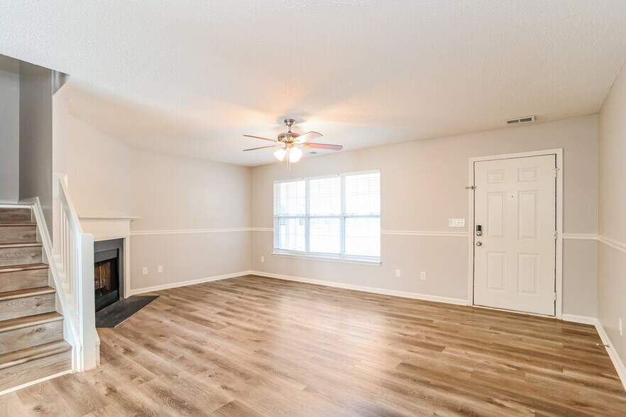 Building Photo - 5966 Cougar Ln