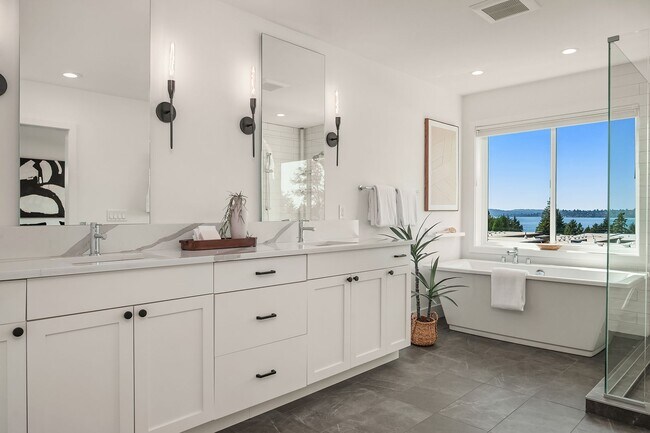 Building Photo - 4bd/3.25 Kirkland Home