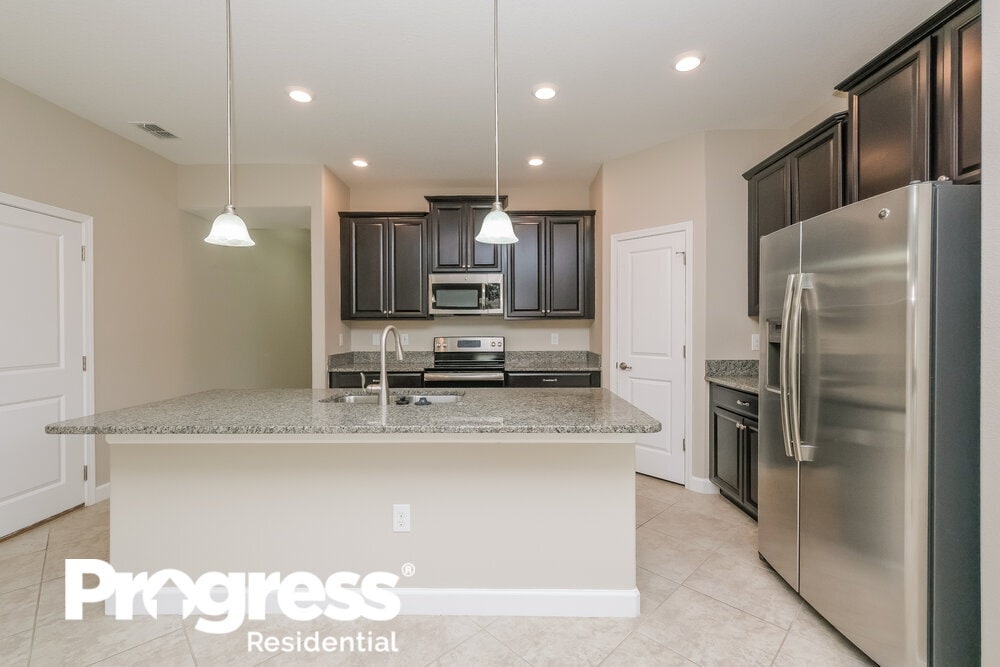 Building Photo - 14279 Blue Dasher Dr