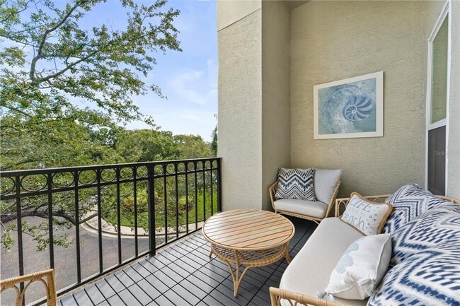Building Photo - 625 Tropical Breeze Wy