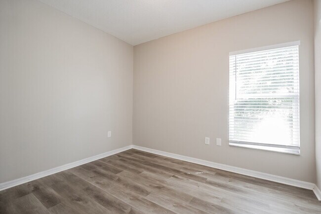 Building Photo - 829 Albi Ct