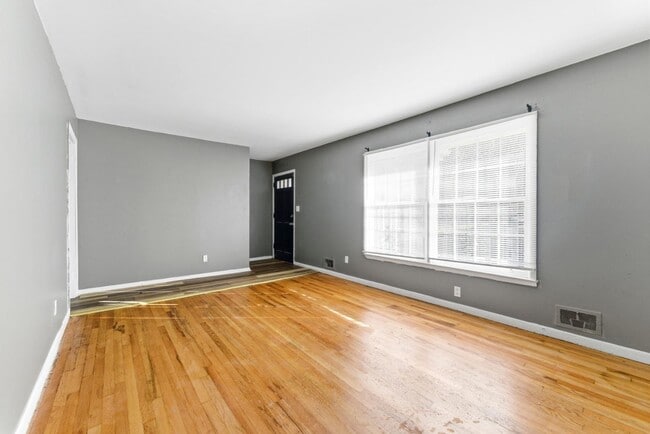 Building Photo - 1961 Valley Ridge Dr SW