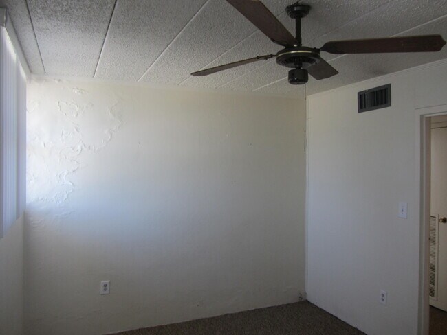 Building Photo - 300 Miracle Strip Pkwy