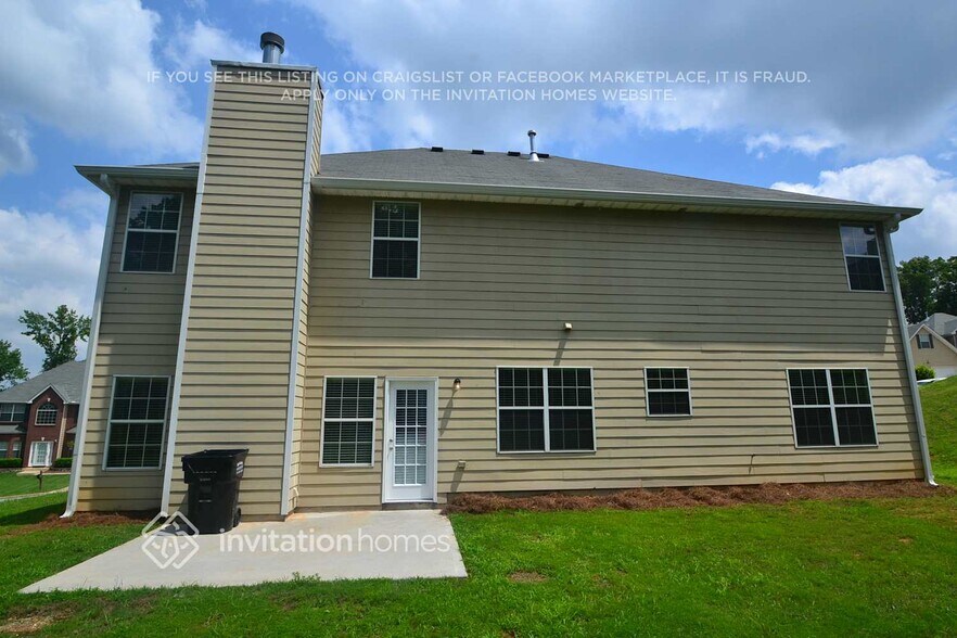 Building Photo - 3522 Umatilla Ln