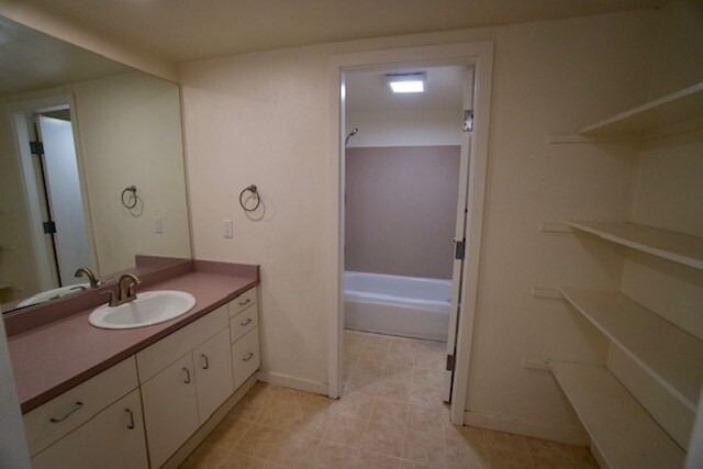 Building Photo - 80 Vine St